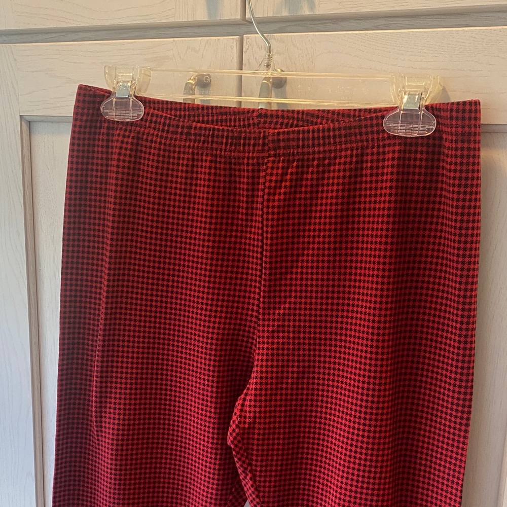 NWOT J.jill Red and Black Houndstooth pima cotton leggings. Never worn or washed